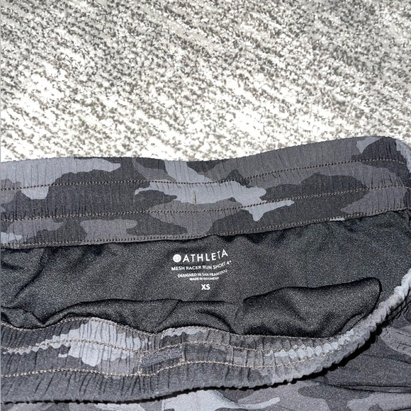 Athleta Mesh Racer Run Short 4” - Picture 3 of 3